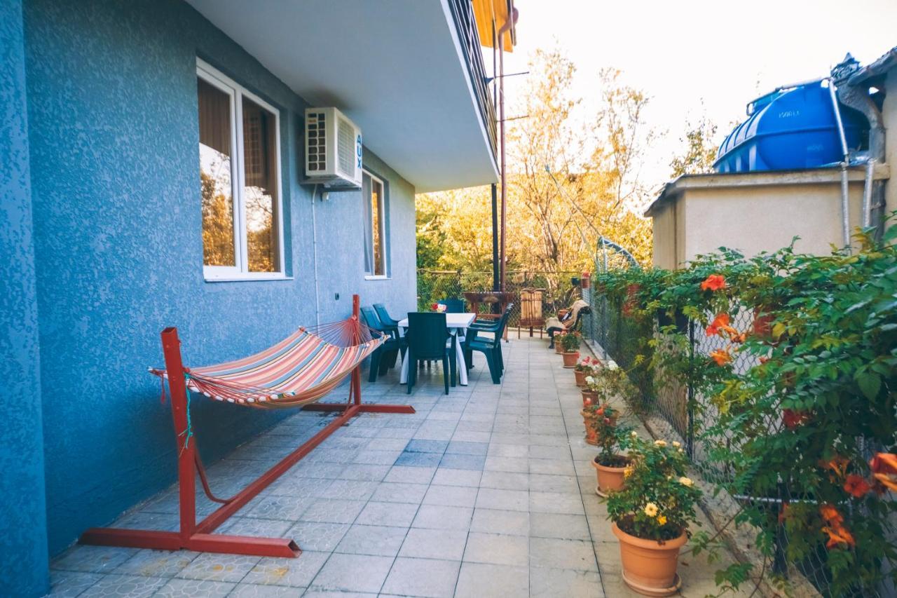 Makos Guest House Kutaisi Ngoại thất bức ảnh